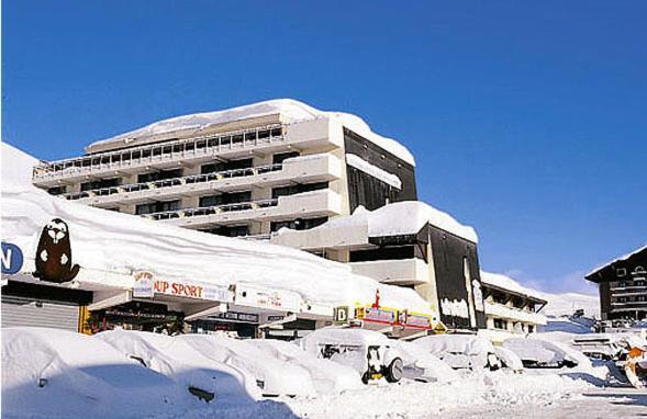 Hotel Le Dome Alpe d'Huez Екстериор снимка