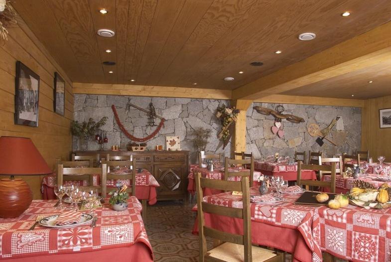 Hotel Le Dome Alpe d'Huez Екстериор снимка