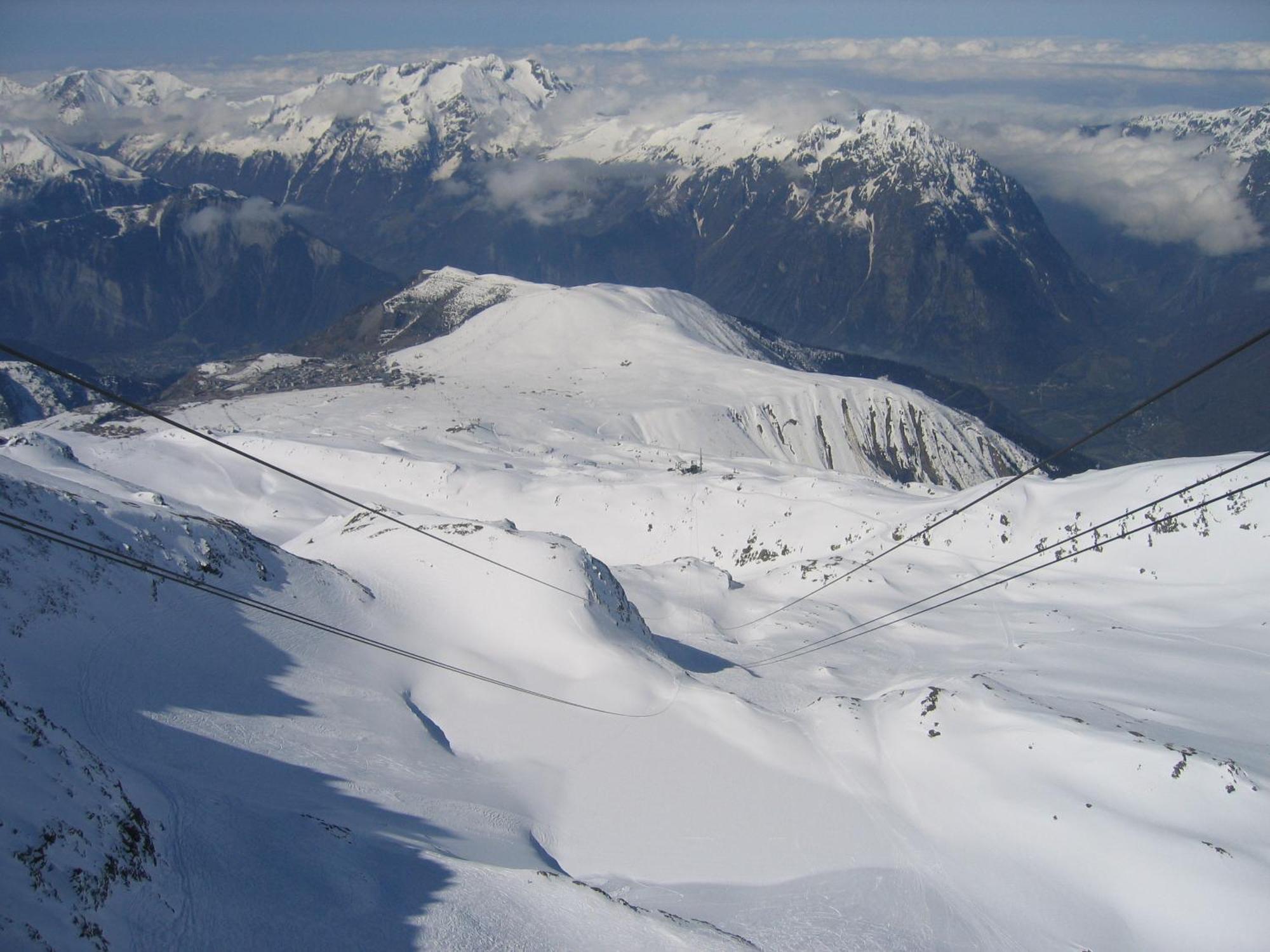 Hotel Le Dome Alpe d'Huez Екстериор снимка